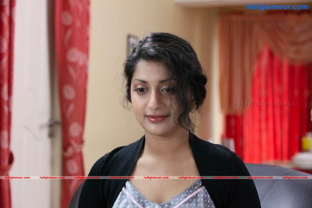 Ms Lekha Tharoor Kannunath Movie hd photo