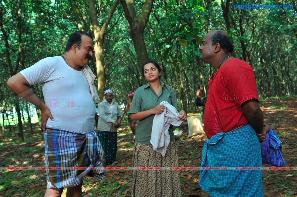 Rabeeca Kizhaka Mala Movie hd photo