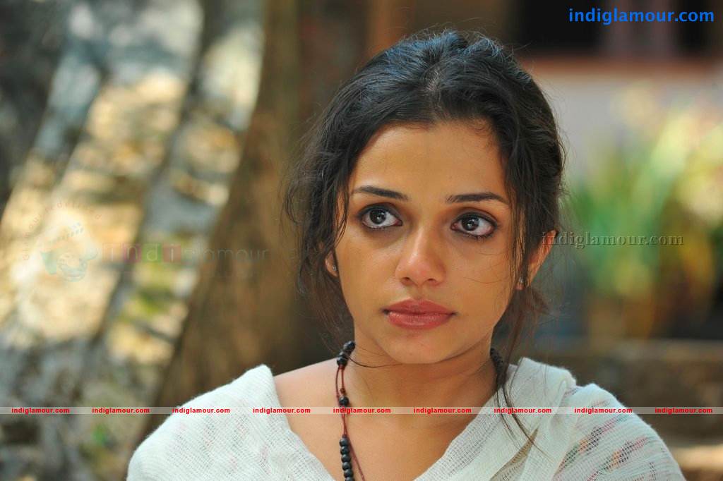 Rabeeca Kizhaka Mala Movie hd photo