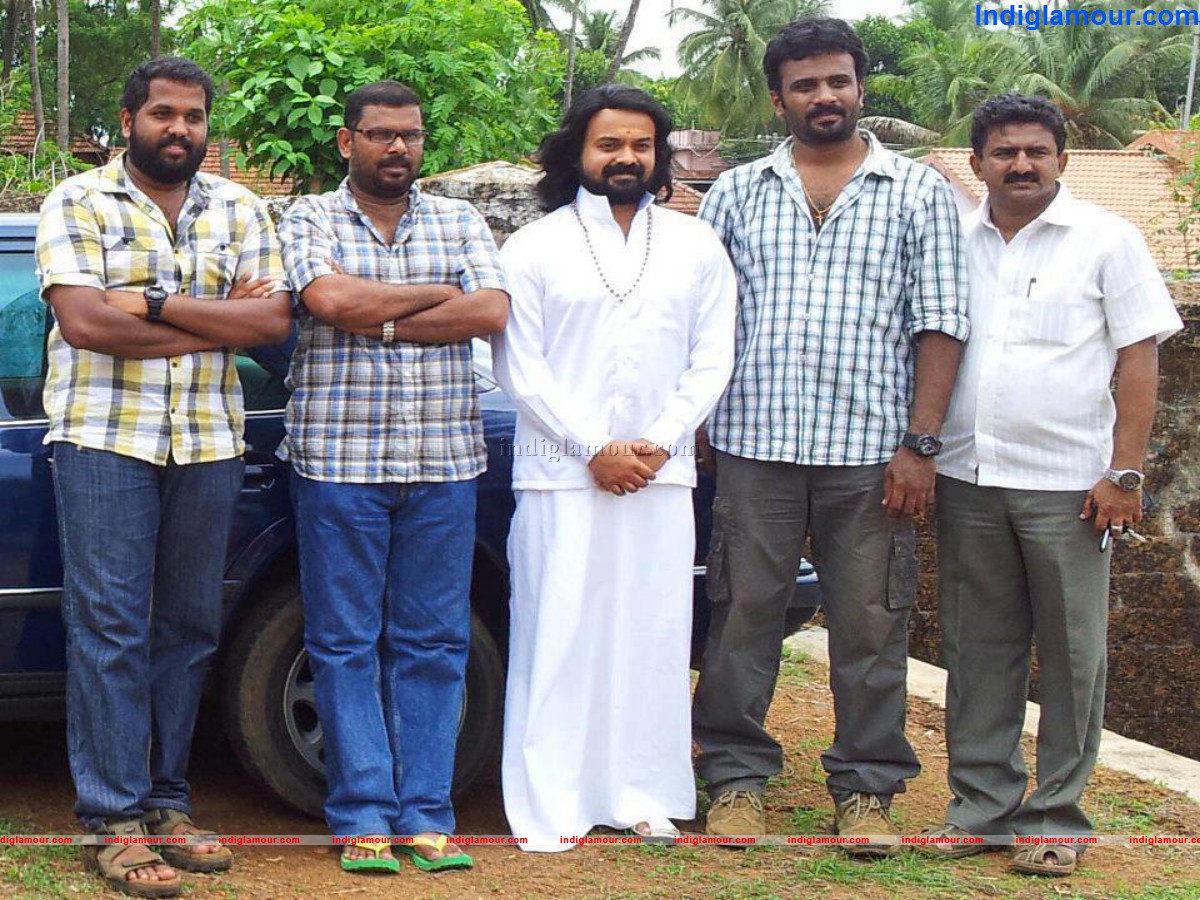 God For Sale Bakthiprasthanam Movie hd photo