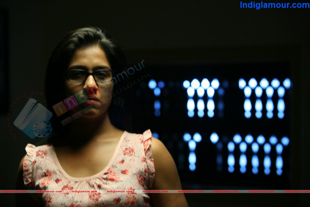 Otta Oruthiyum Sheriyalla Movie hd photo