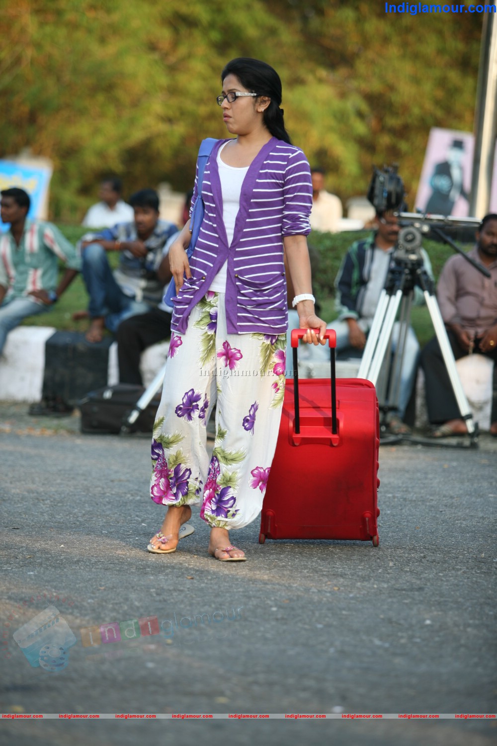 Otta Oruthiyum Sheriyalla Movie hd photo