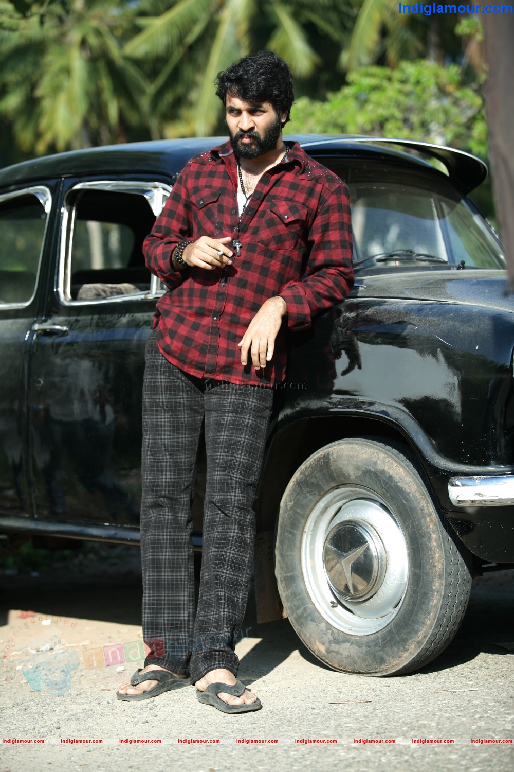 Otta Oruthiyum Sheriyalla Movie hd photo