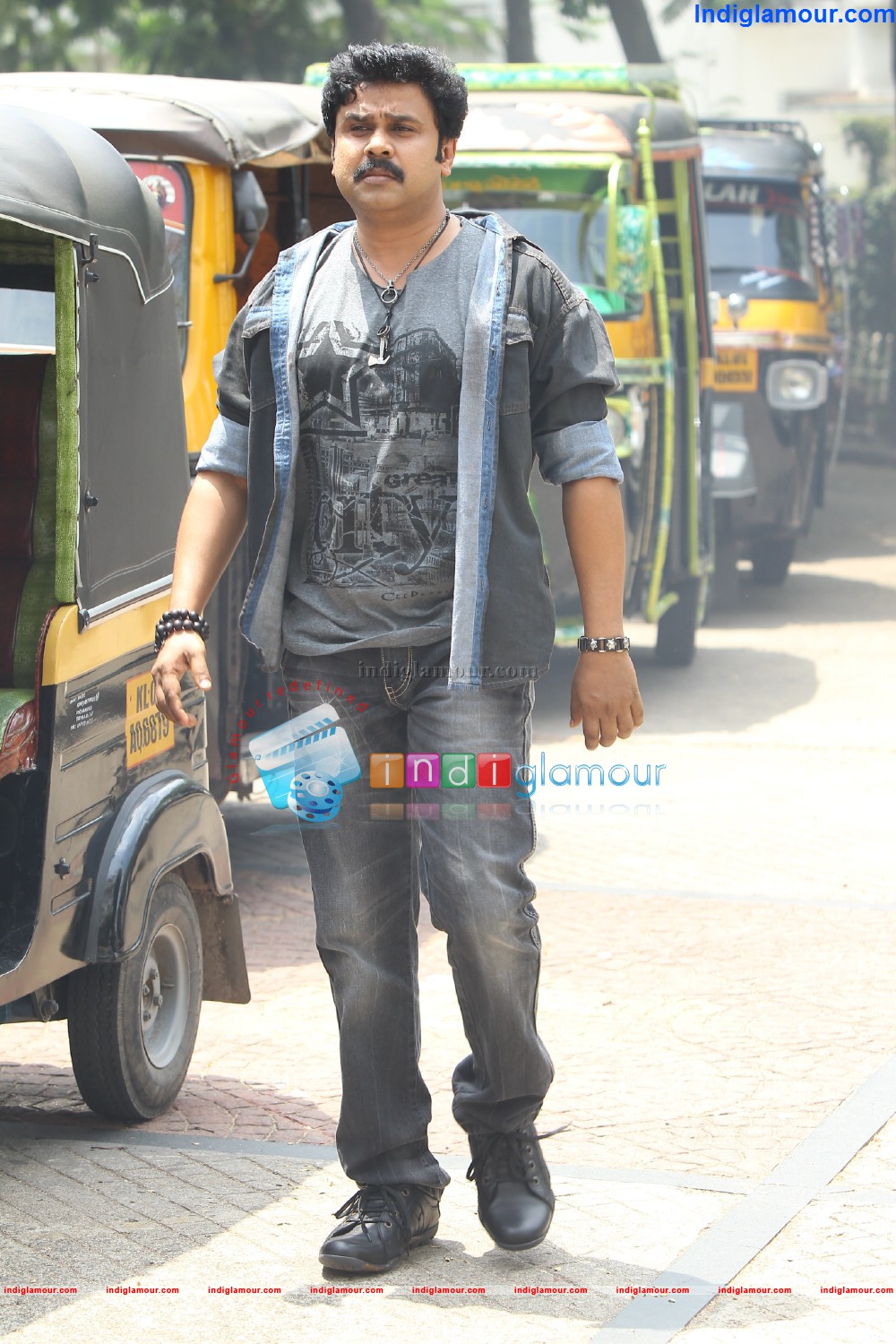Kadal Kadannu Oru Mathukutty Movie hd photo