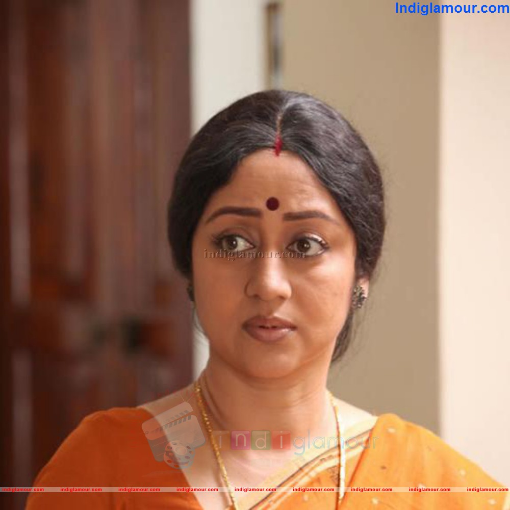 Aan Piranna Veedu Movie hd photo