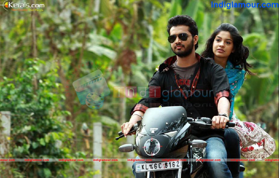 Abhiyum Njanum Movie hd photo