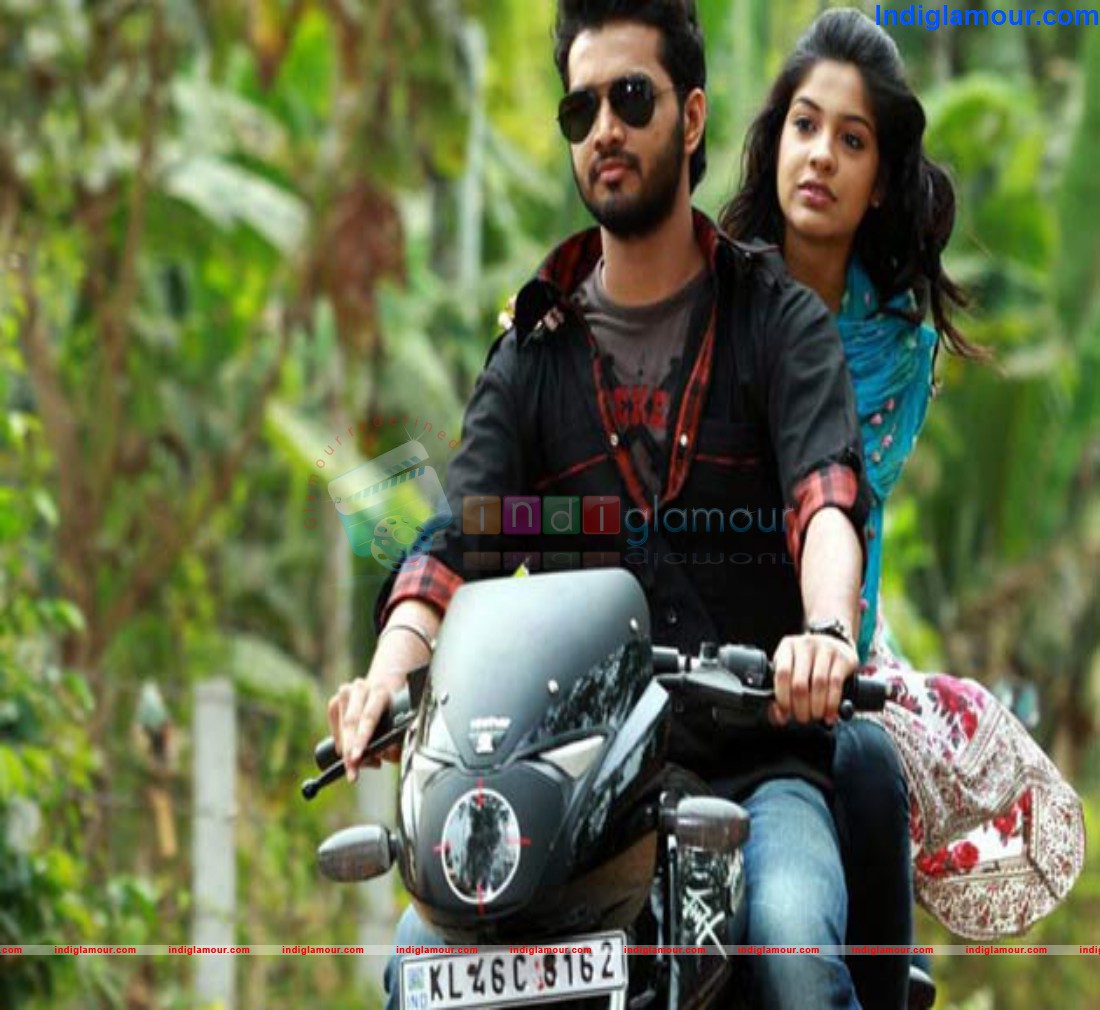 Abhiyum Njanum Movie hd photo