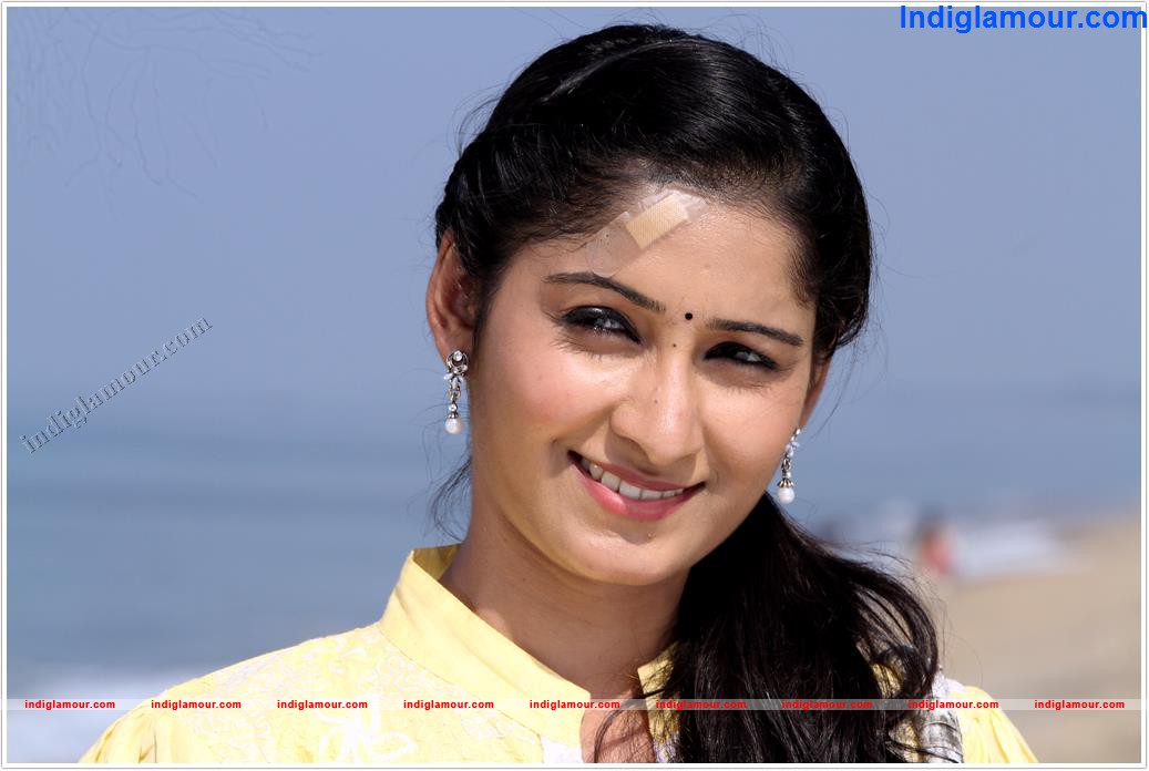 Avar Iruvarum Movie hd photo