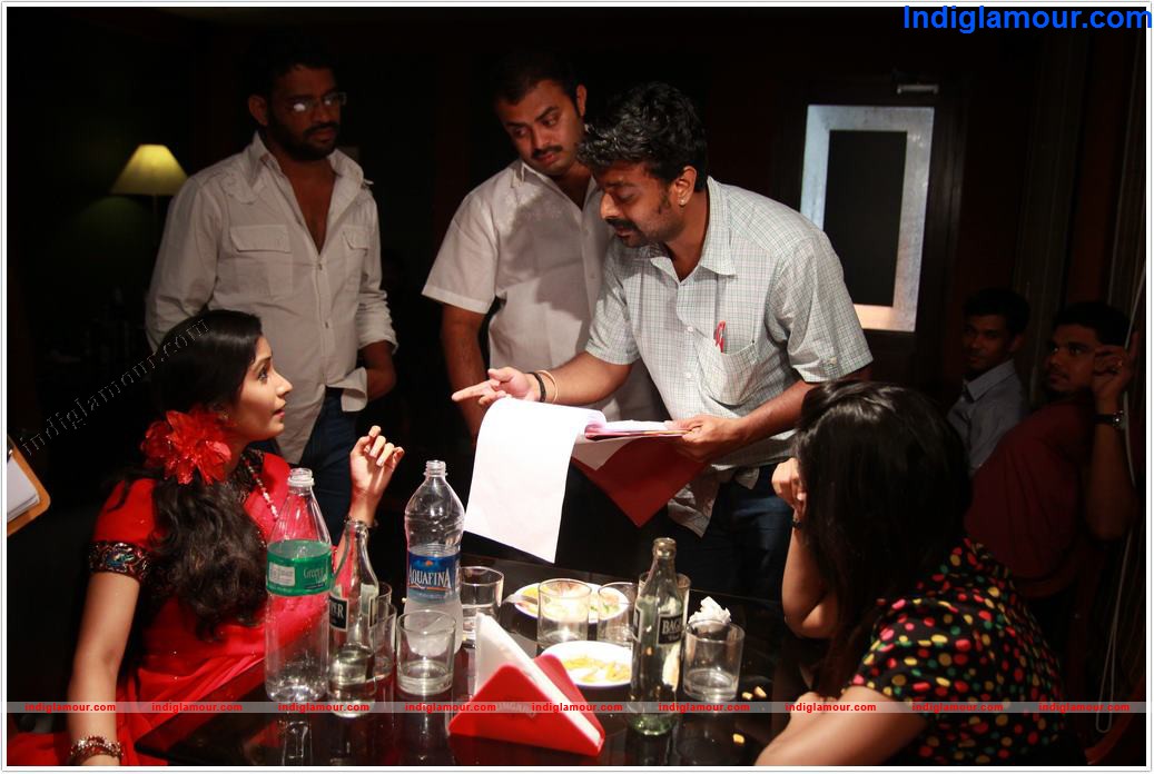 Avar Iruvarum Movie hd photo
