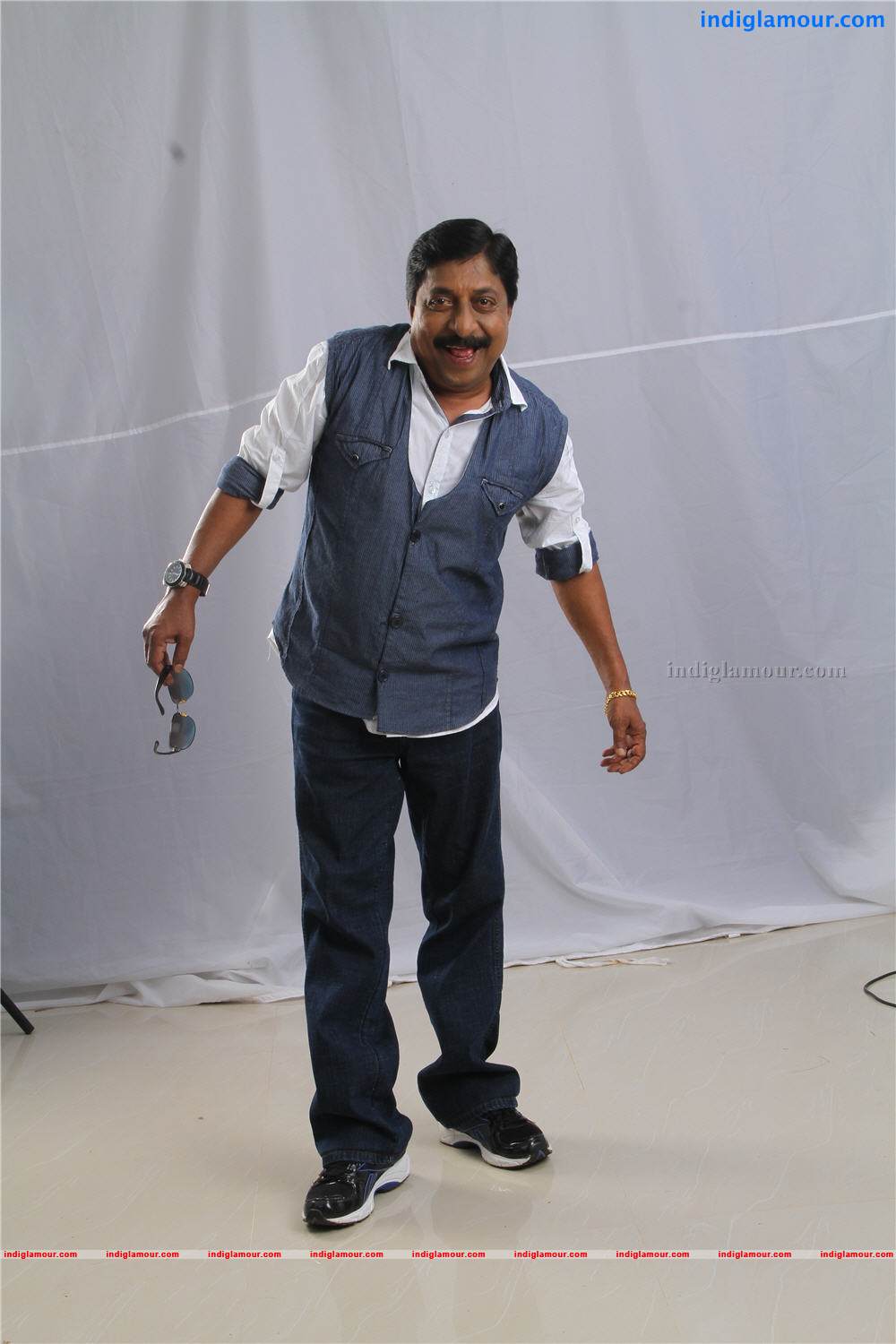 Money Back Policy Movie hd photo