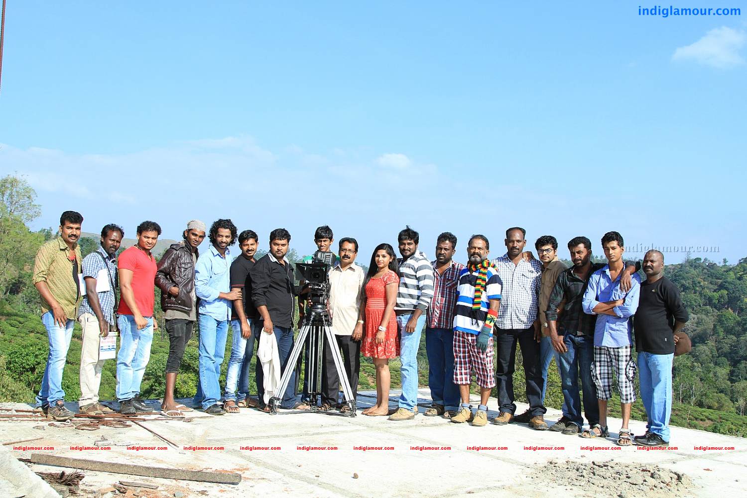 Oru Penkuttyum 3 Kaamukanmarum Movie hd photo