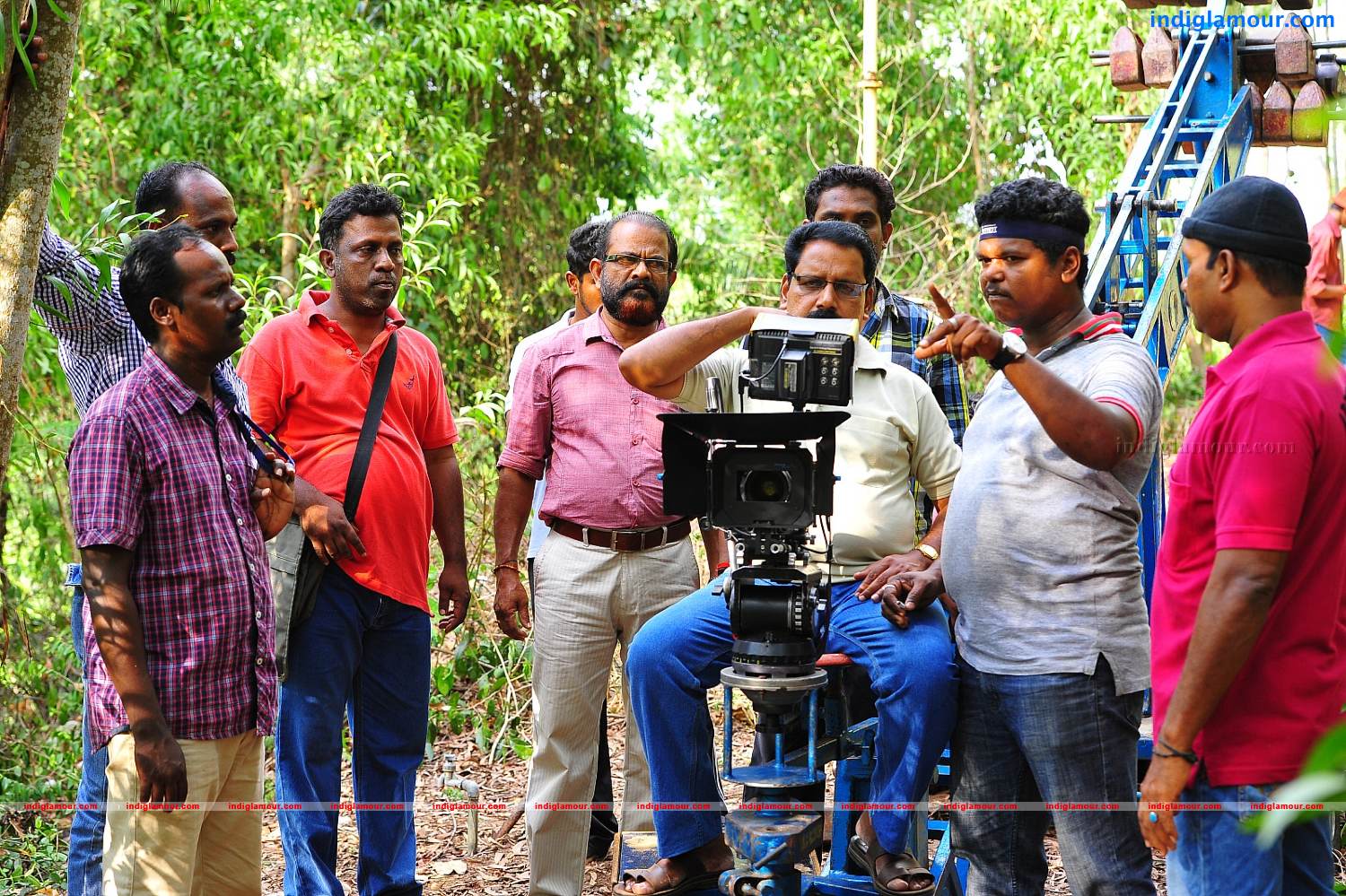 Oru Penkuttyum 3 Kaamukanmarum Movie hd photo