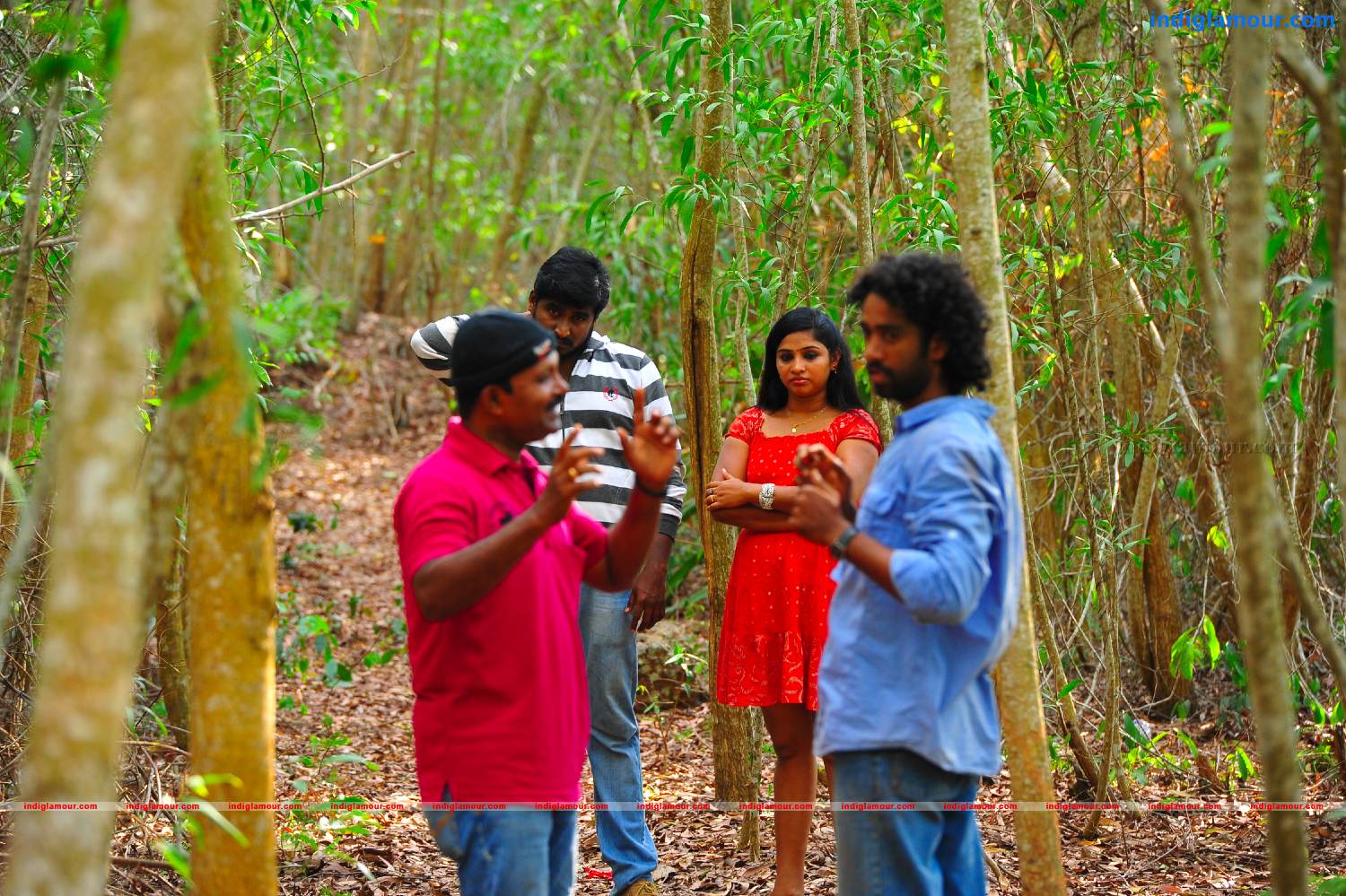 Oru Penkuttyum 3 Kaamukanmarum Movie hd photo