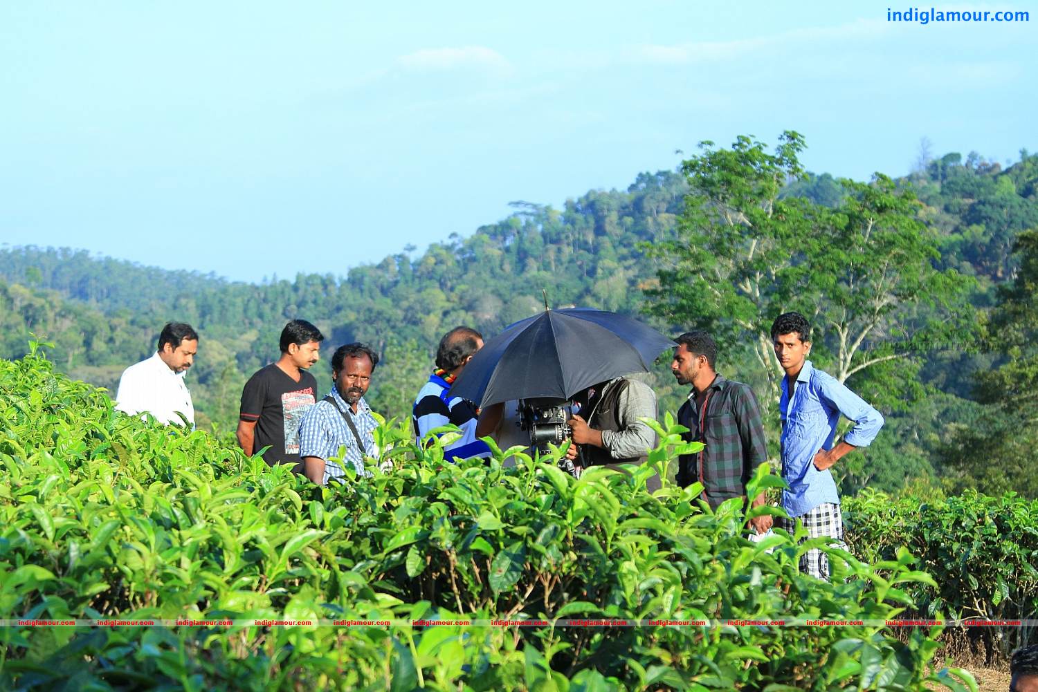 Oru Penkuttyum 3 Kaamukanmarum Movie hd photo