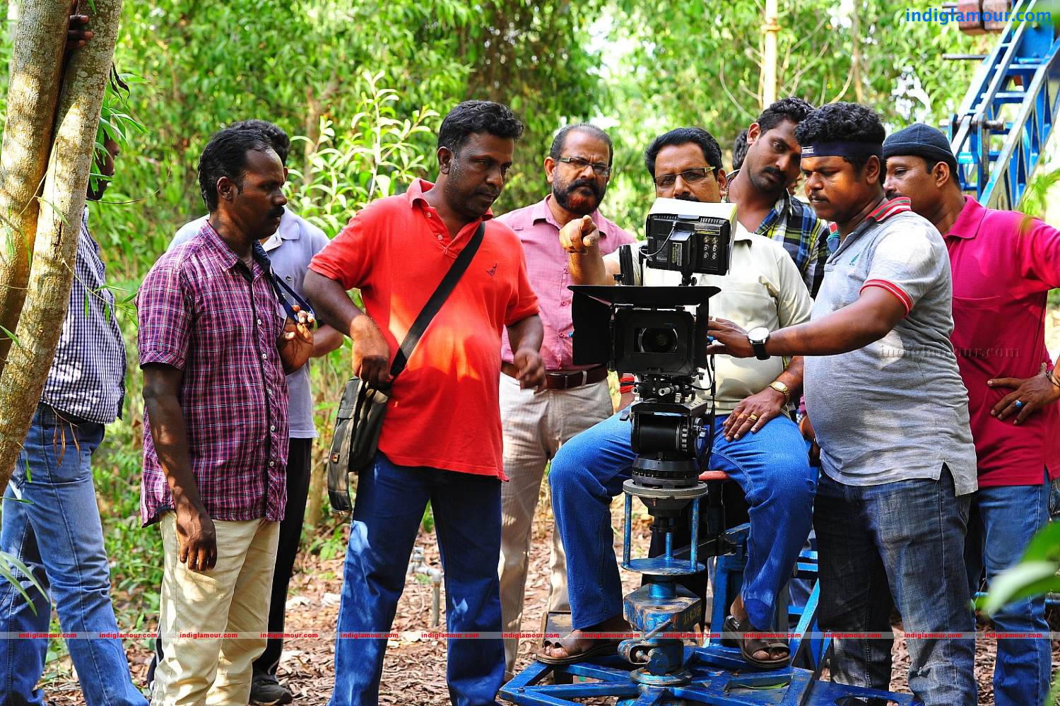 Oru Penkuttyum 3 Kaamukanmarum Movie hd photo