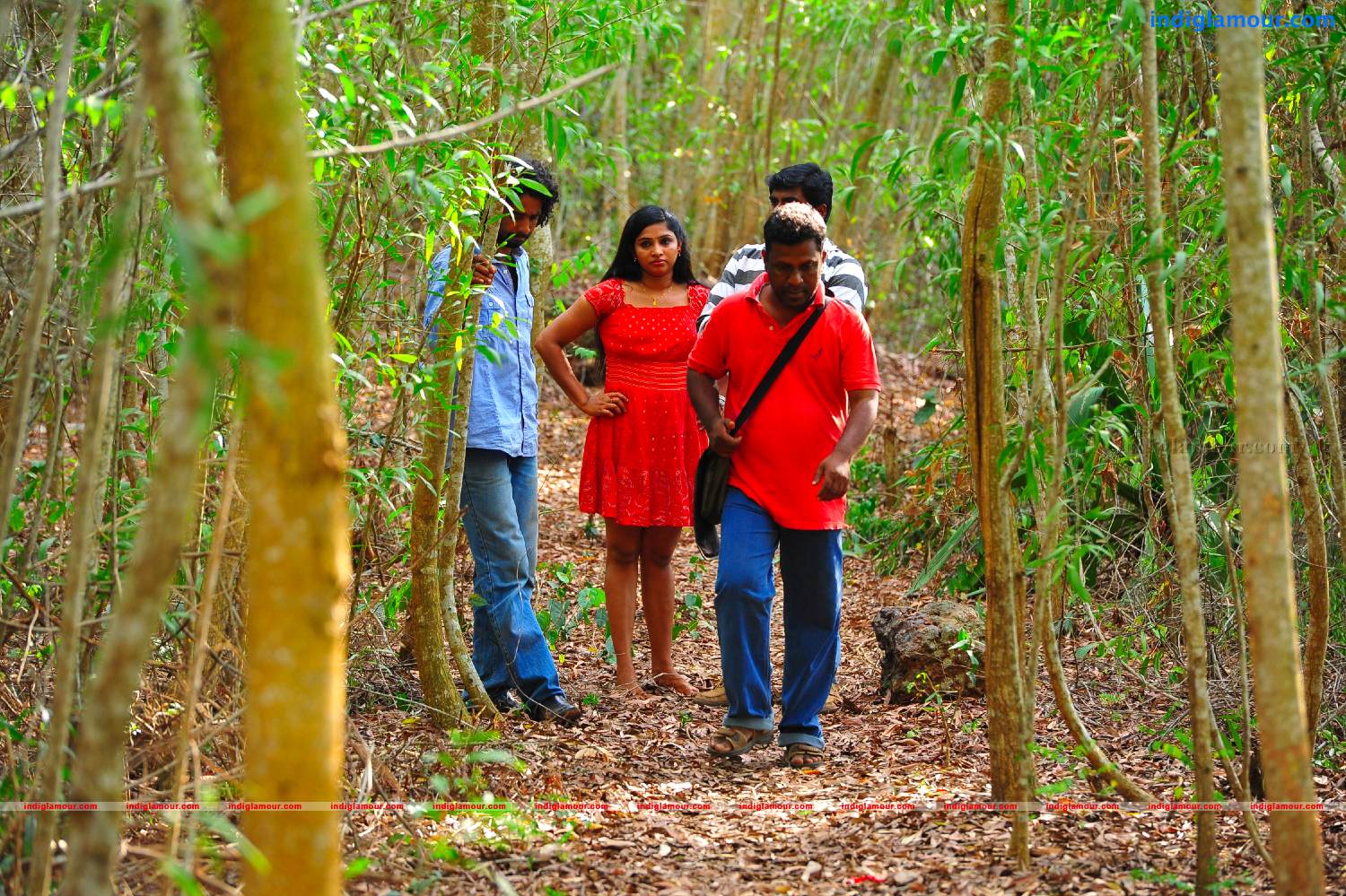 Oru Penkuttyum 3 Kaamukanmarum Movie hd photo