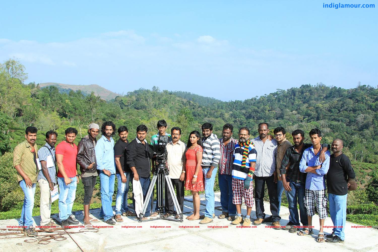 Oru Penkuttyum 3 Kaamukanmarum Movie hd photo