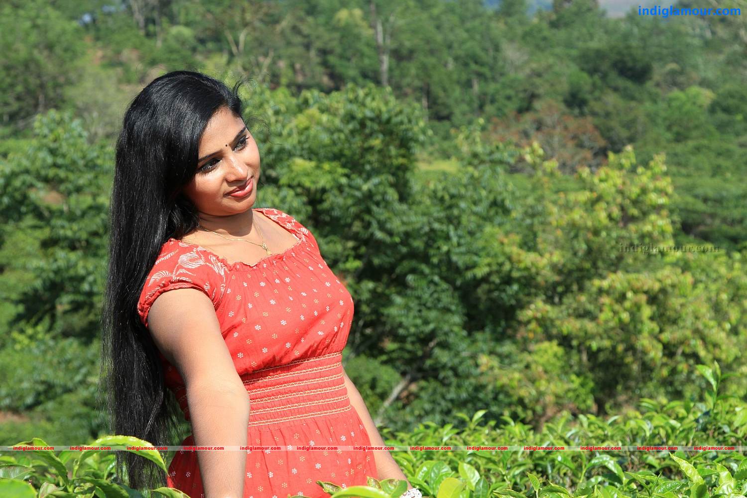 Oru Penkuttyum 3 Kaamukanmarum Movie hd photo