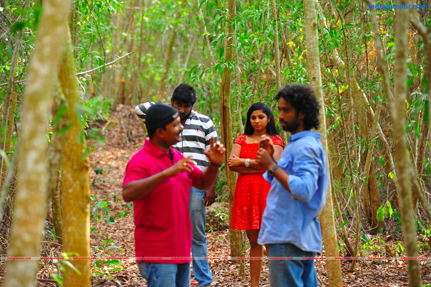 Oru Penkuttyum 3 Kaamukanmarum Movie hd photo