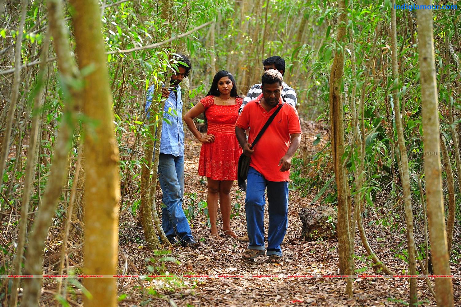 Oru Penkuttyum 3 Kaamukanmarum Movie hd photo
