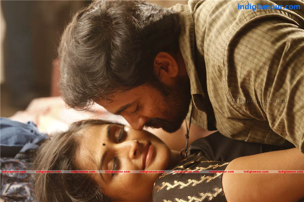 Pathiramanal Movie hd photo