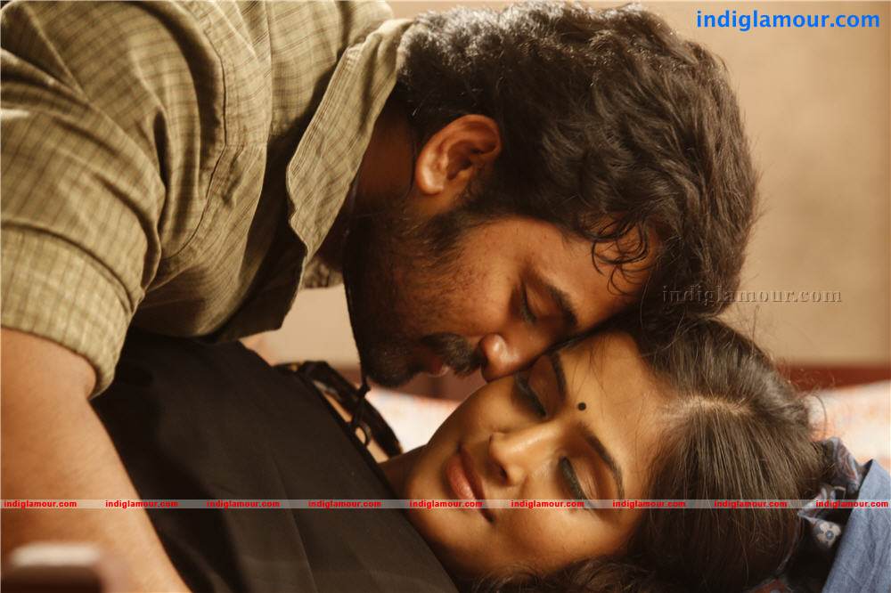 Pathiramanal Movie hd photo