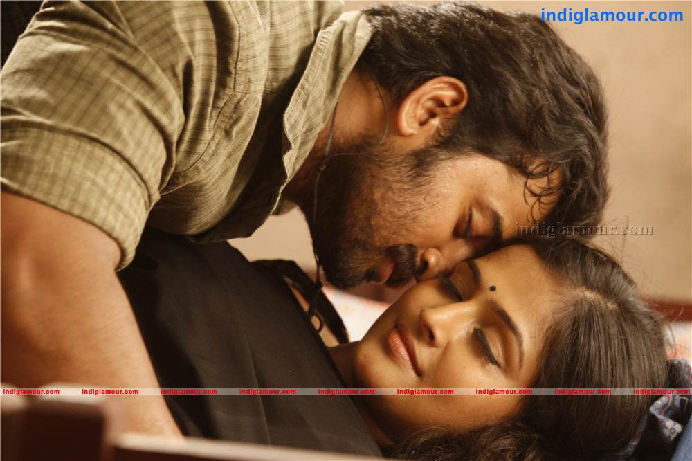 Pathiramanal Movie hd photo