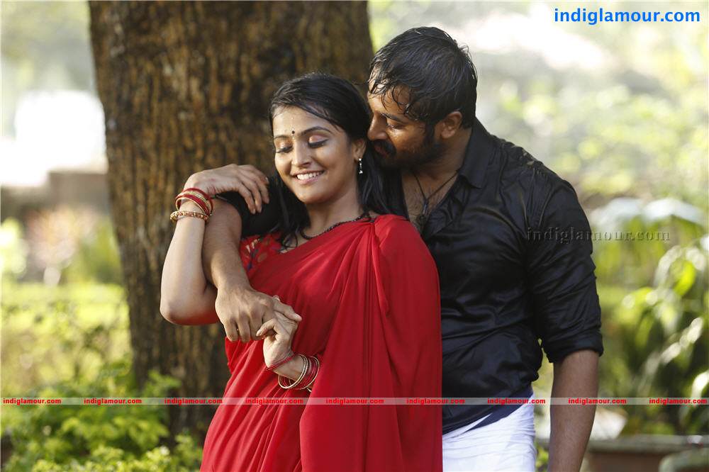 Pathiramanal Movie hd photo