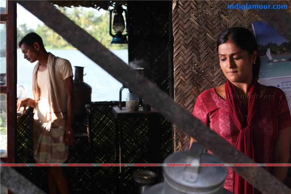 Pathiramanal Movie hd photo