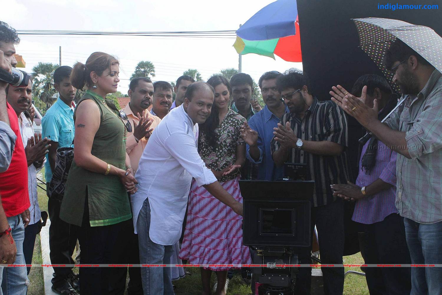 Ems Sum Penkuttyum Movie hd photo