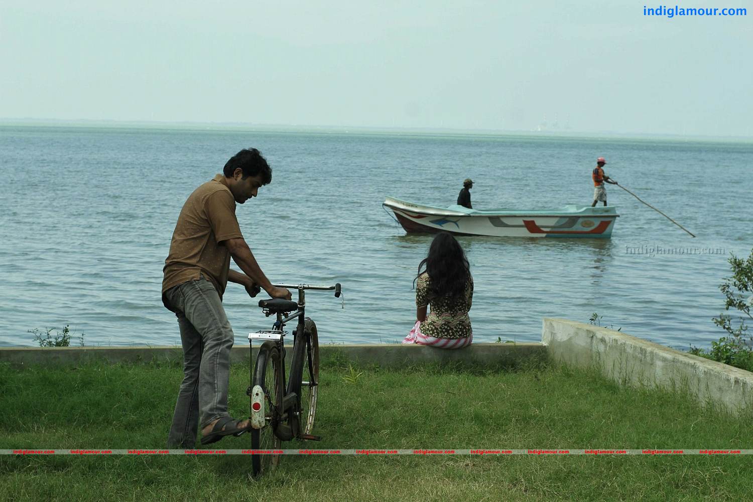 Ems Sum Penkuttyum Movie hd photo