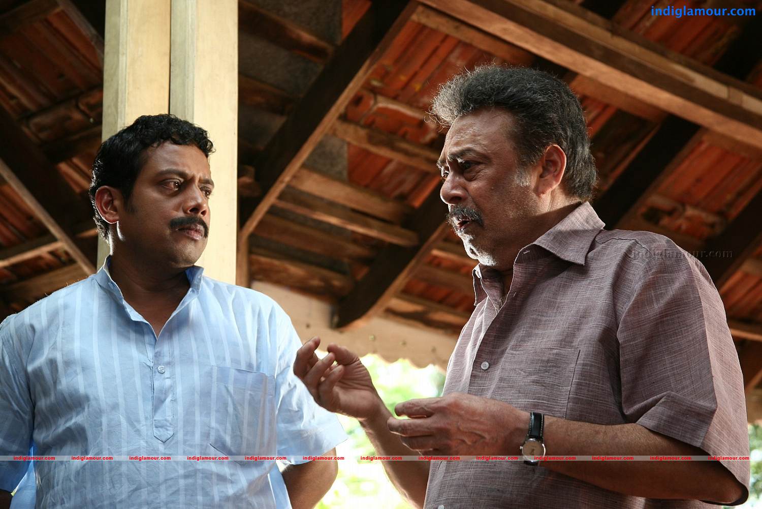 Vallatha Pahayan Movie hd photo
