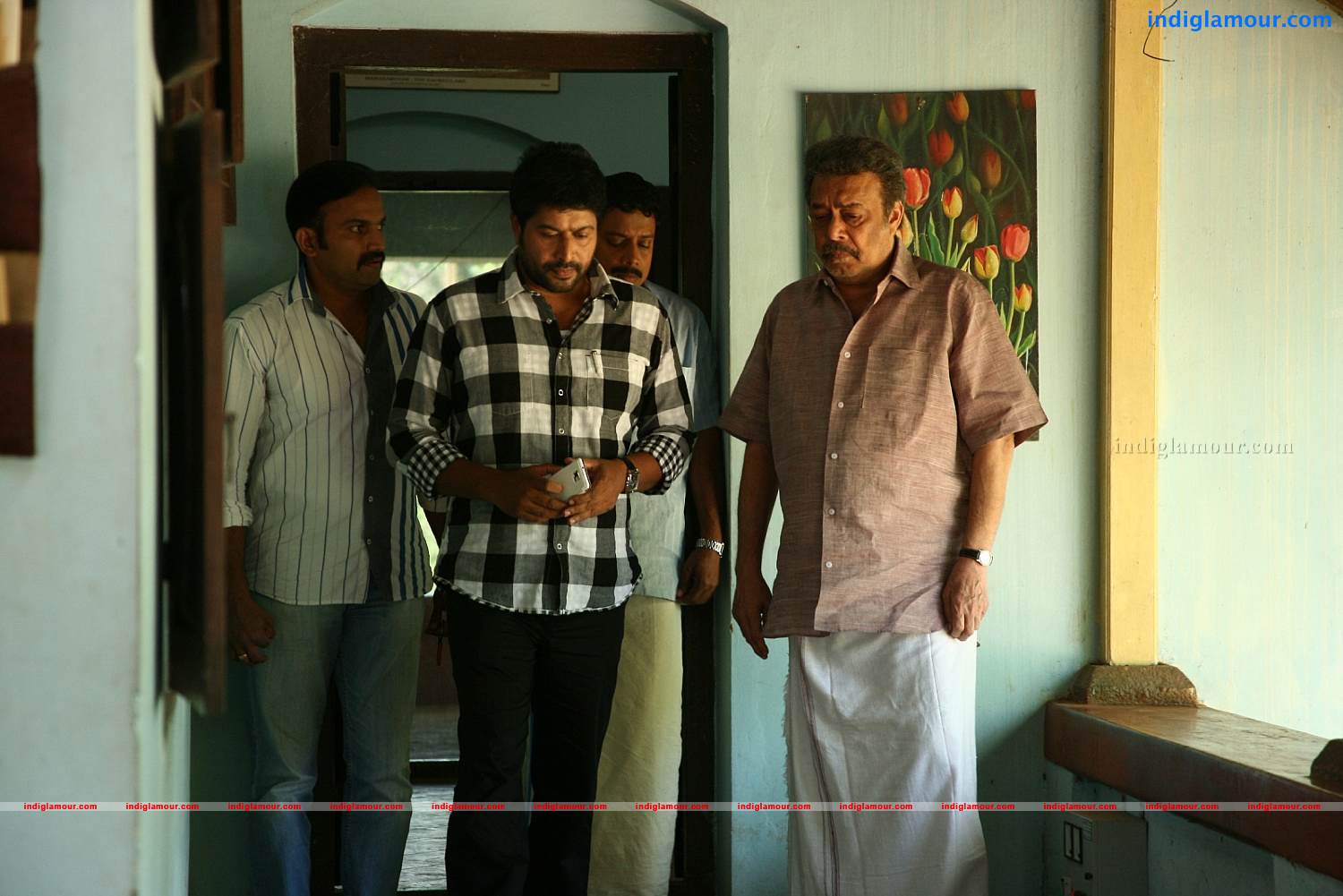 Vallatha Pahayan Movie hd photo