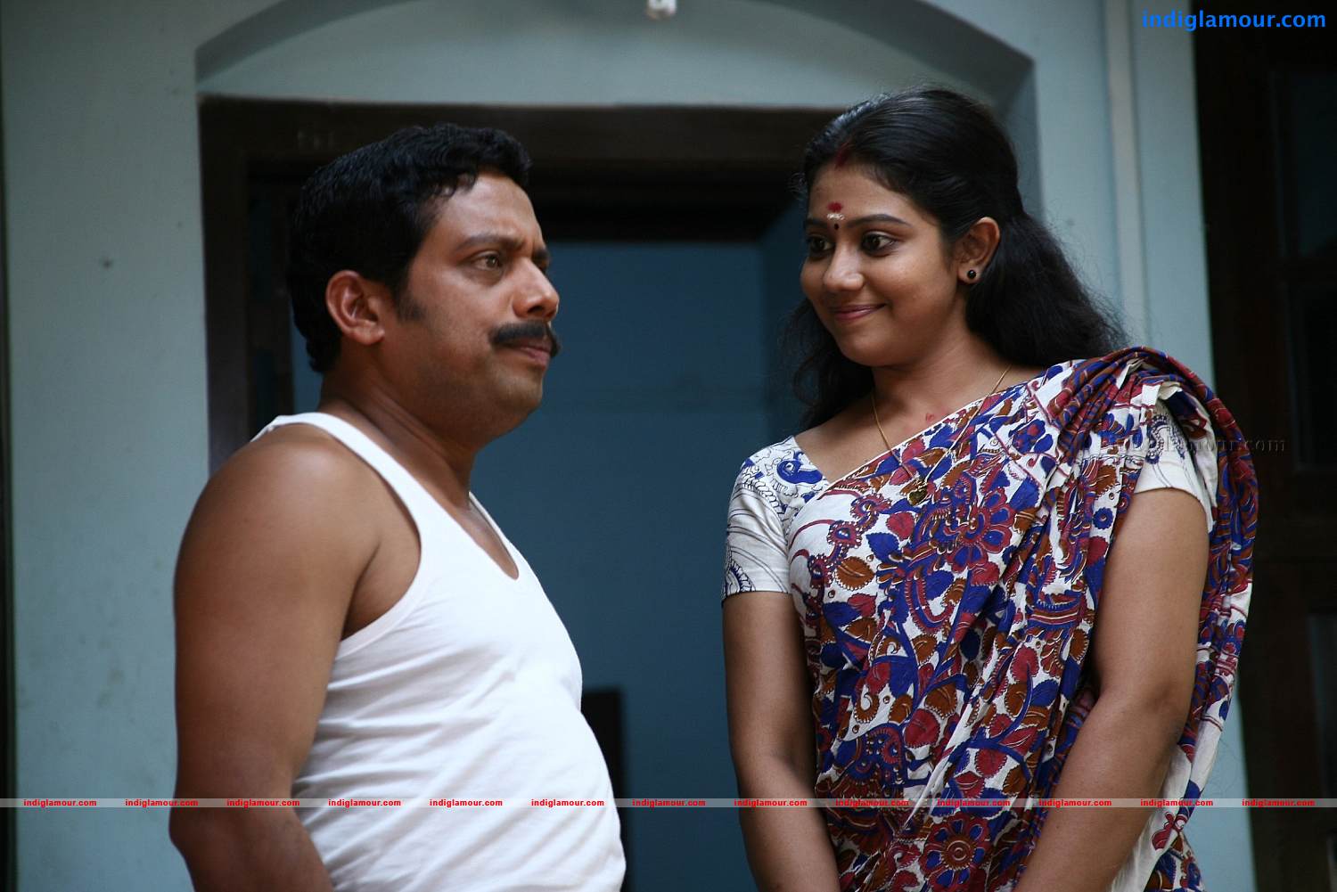 Vallatha Pahayan Movie hd photo