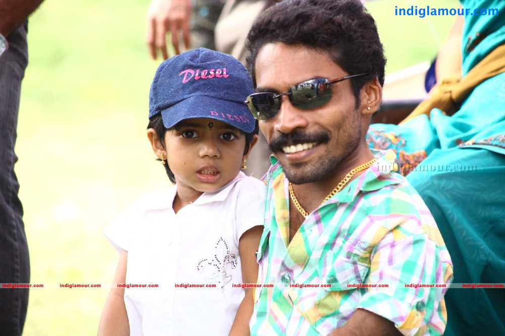 Kuttiyum Kolum Movie hd photo