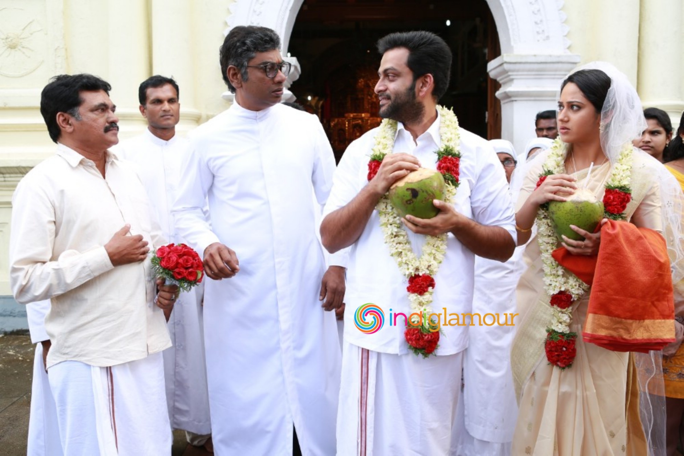 Pavada Movie hd photo