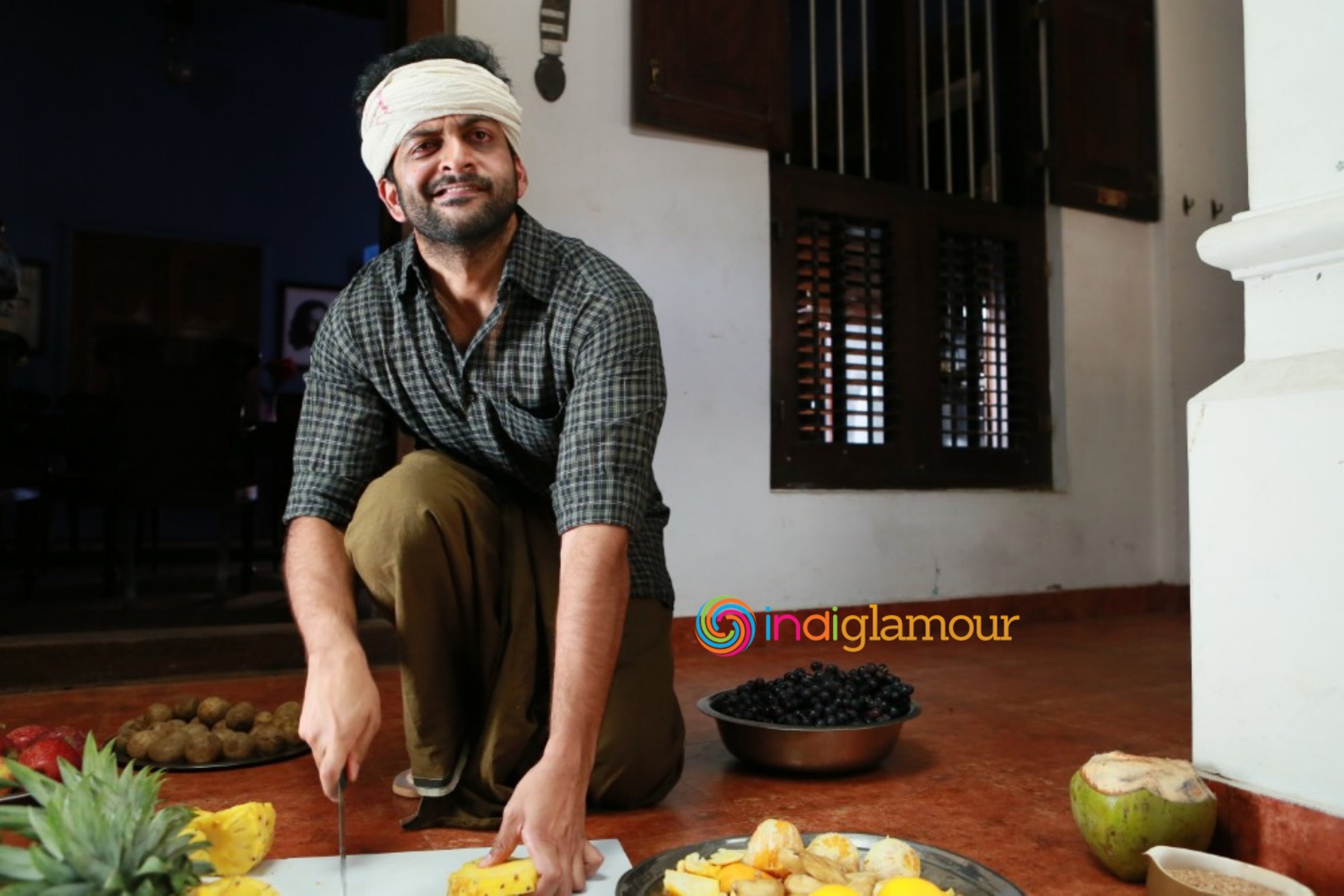 Pavada Movie hd photo