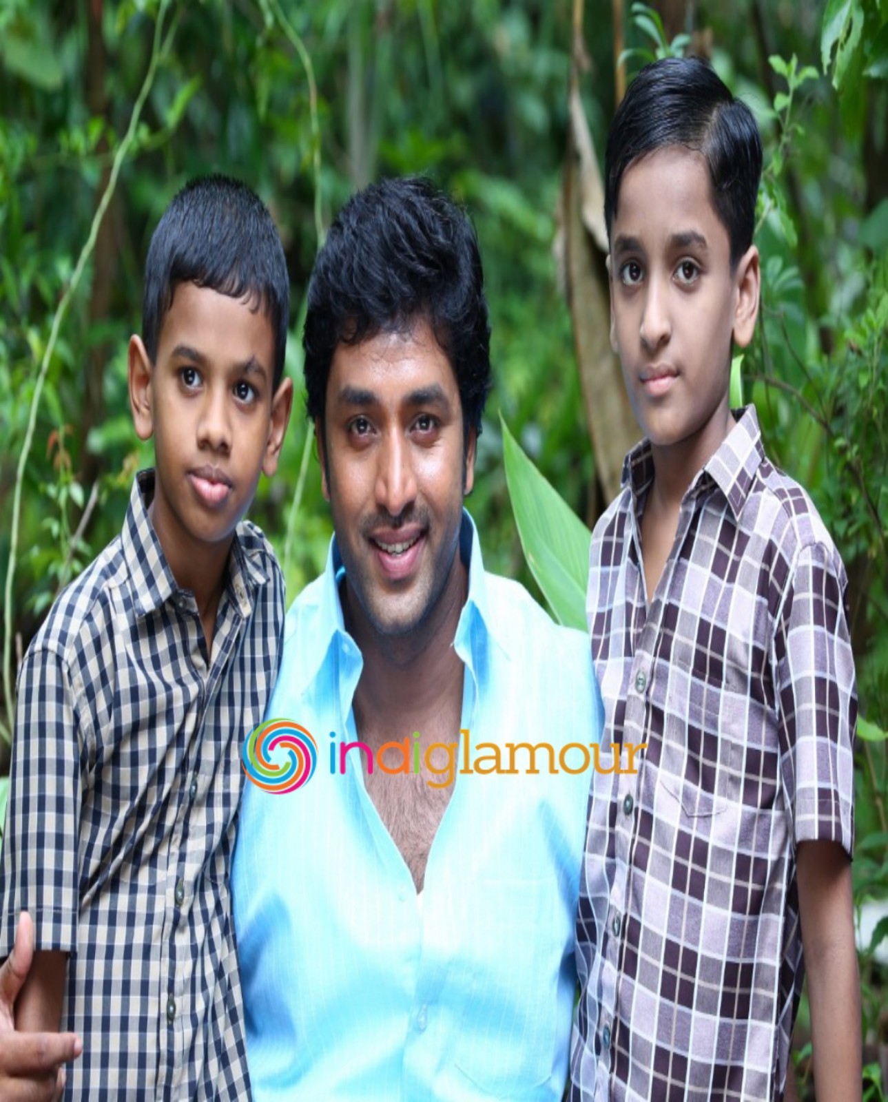 Akashathinum Bhoomikkum Idayil Movie hd photo