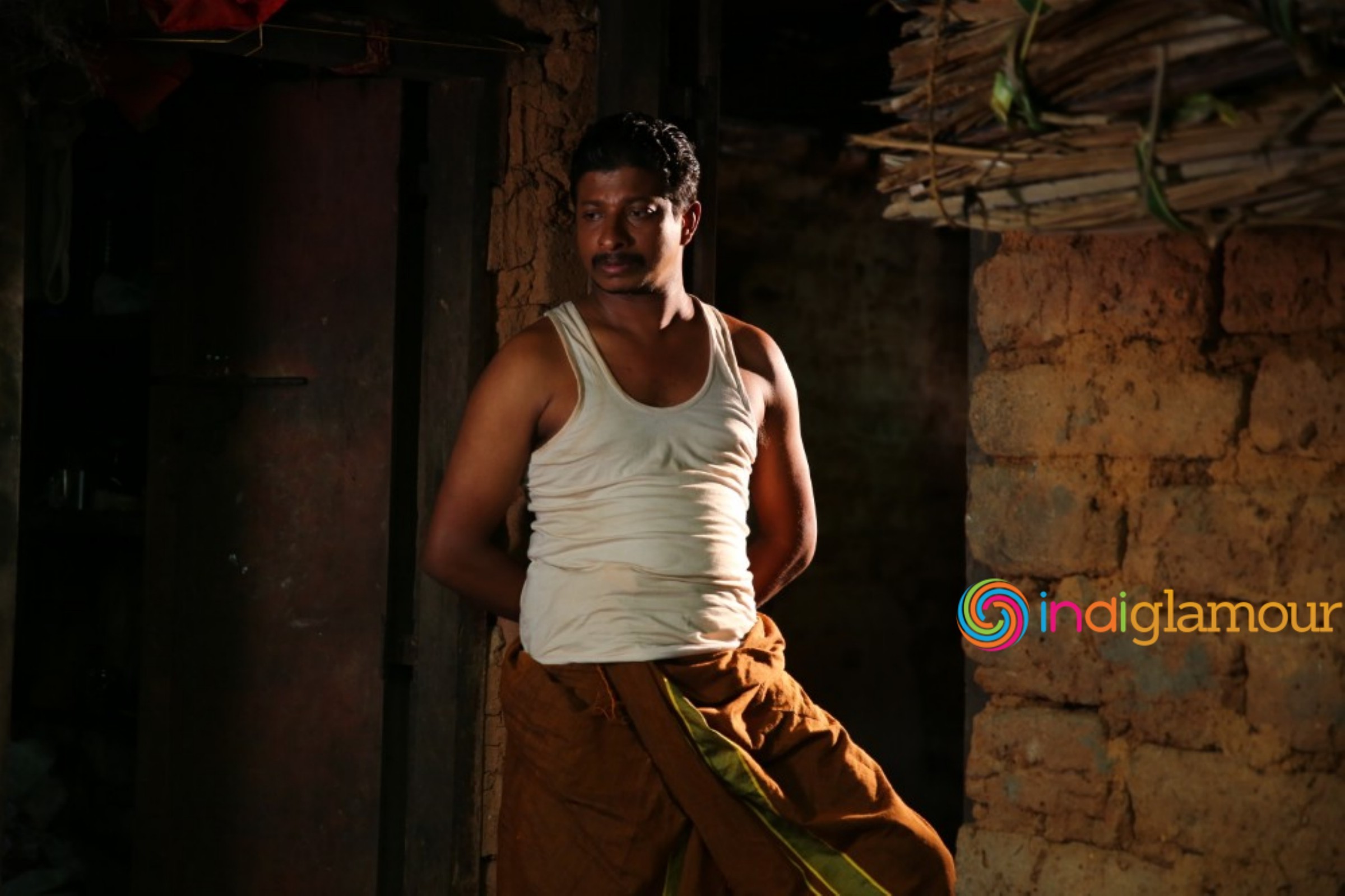 Akashathinum Bhoomikkum Idayil Movie hd photo