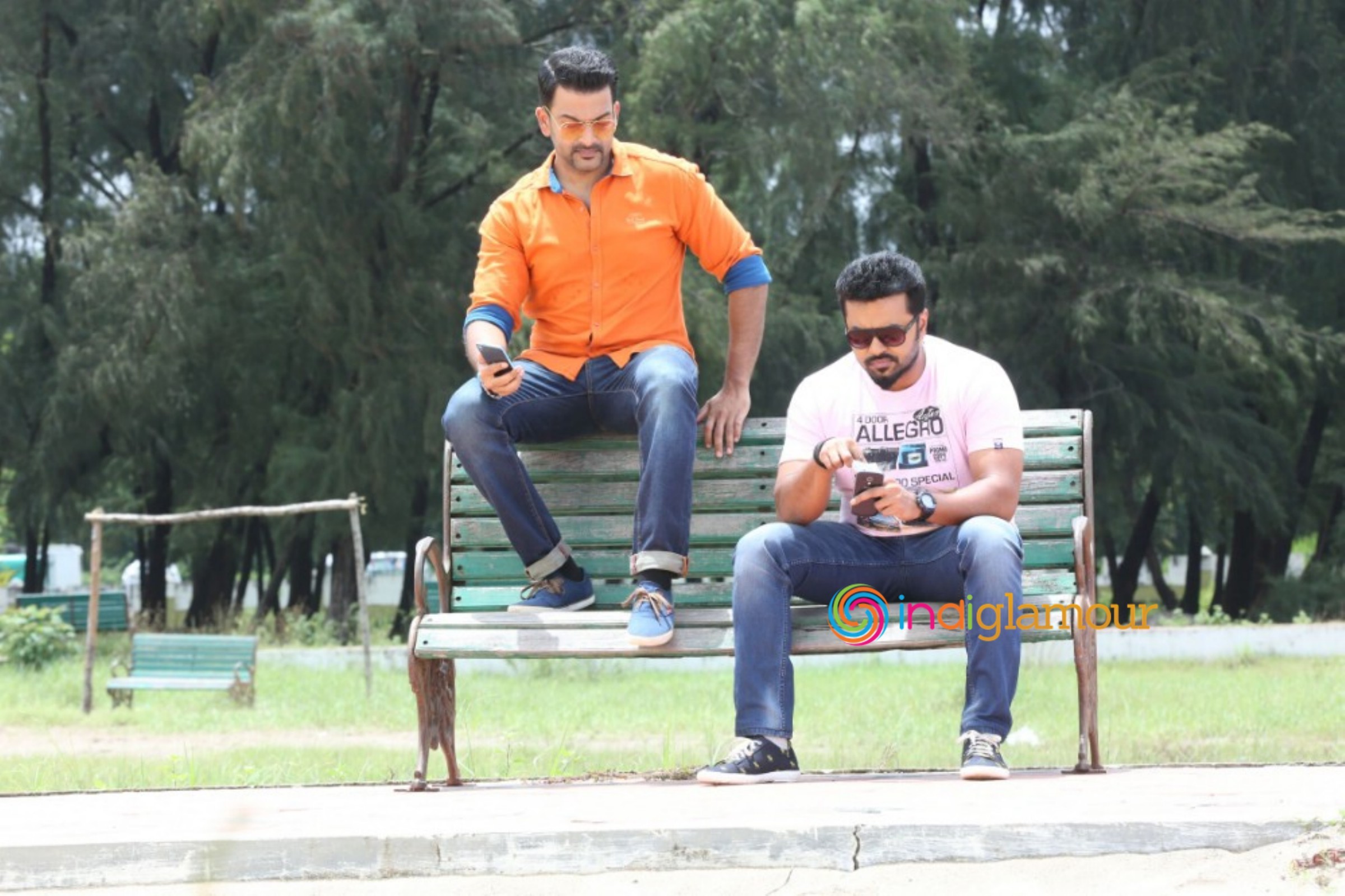 Amar Akbar Anthony Movie hd photo