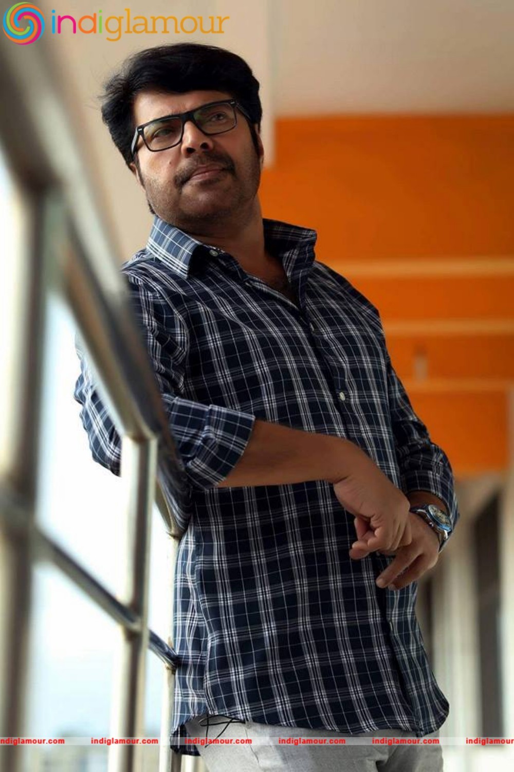 Puthiya Niyamam Movie hd photo