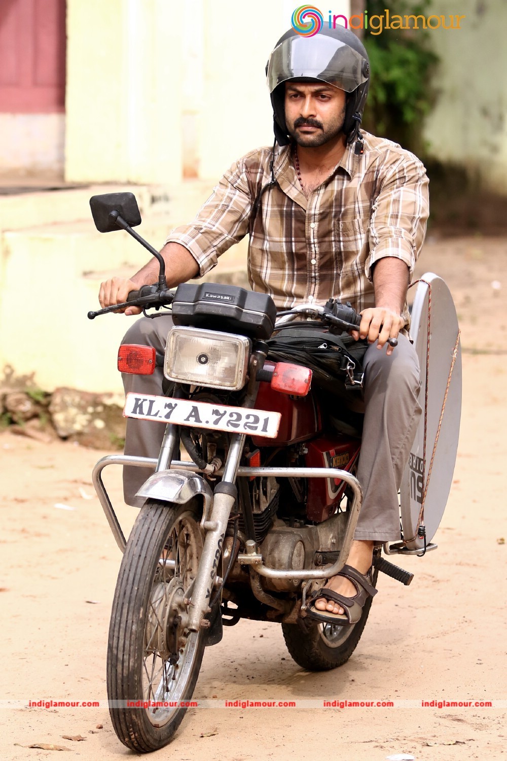 Darvinte Parinamam Movie hd photo