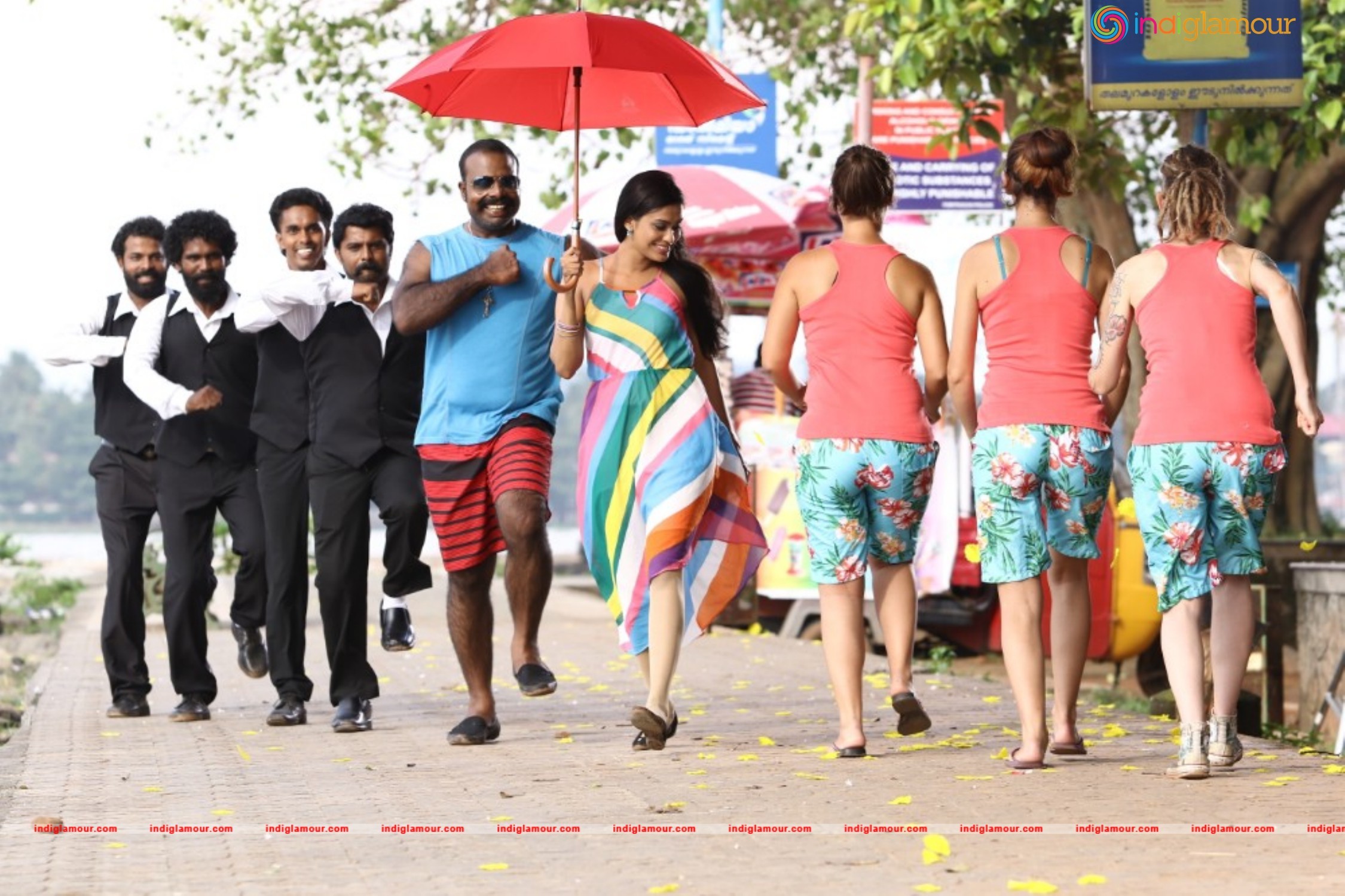 Darvinte Parinamam Movie hd photo