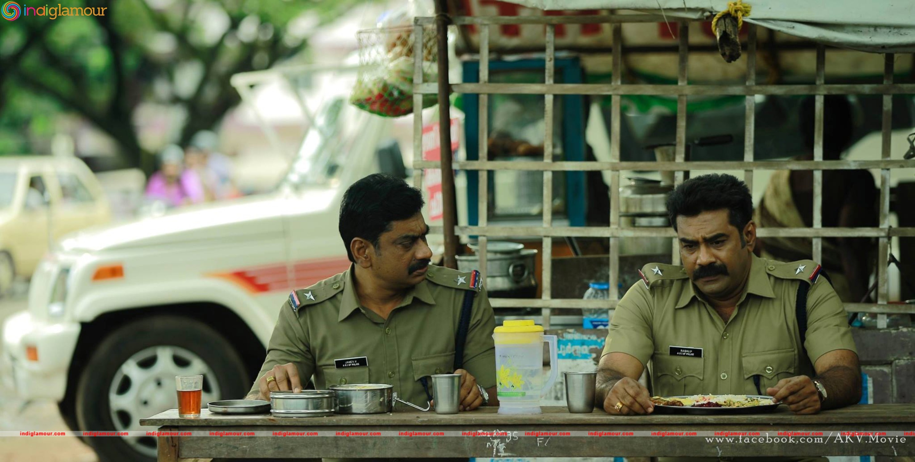 Anuraga Karikkin Vellam Movie hd photo