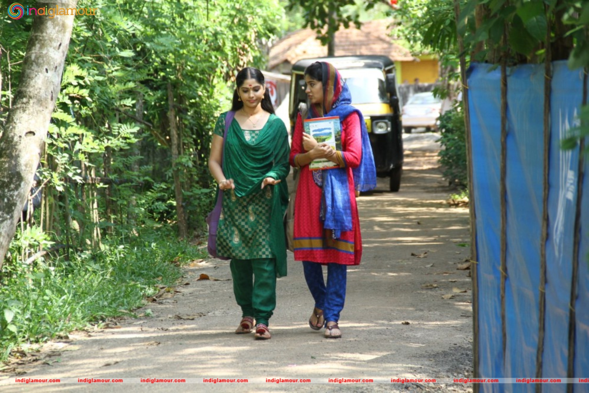 Sukhamayirikkatte Movie hd photo