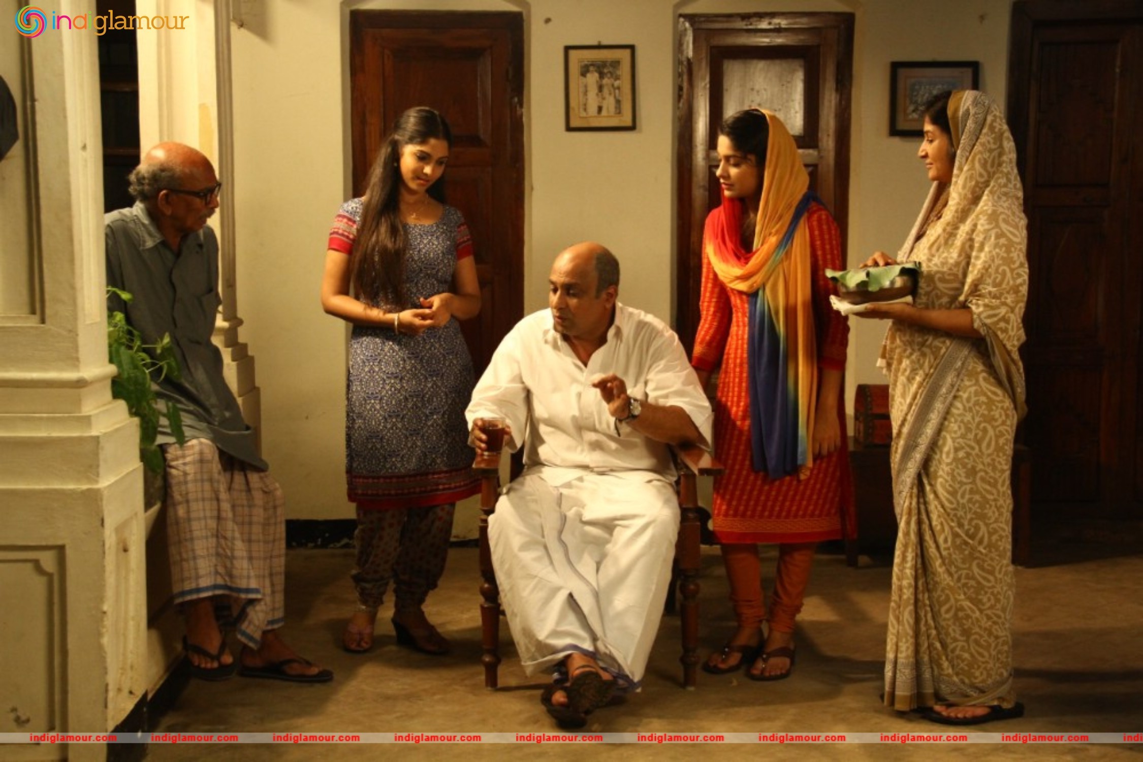 Sukhamayirikkatte Movie hd photo