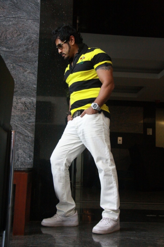 Vikram Actor hd photo