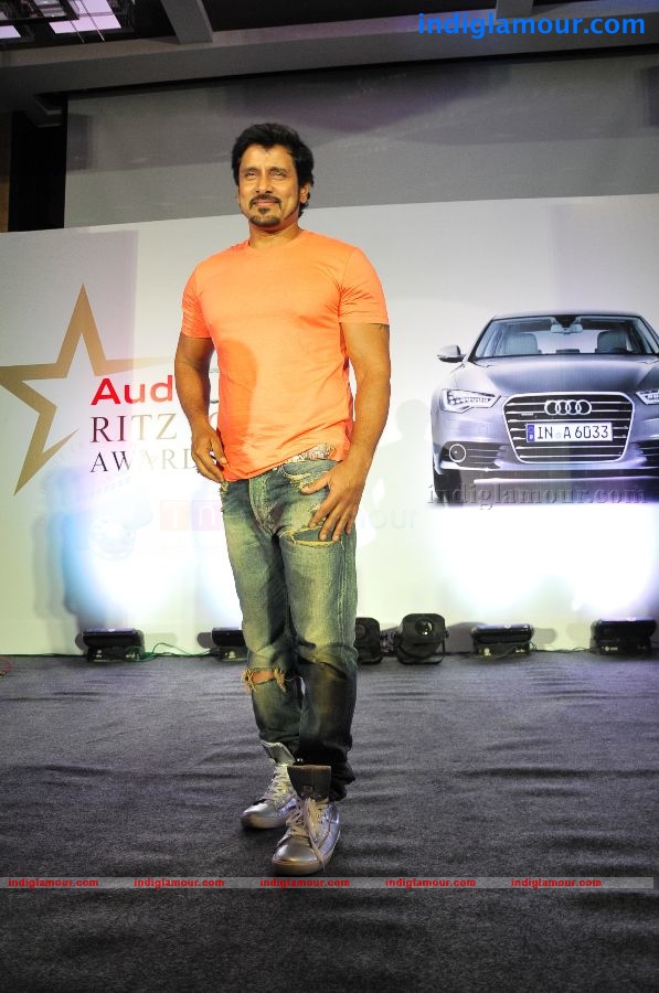 Vikram Actor hd photo