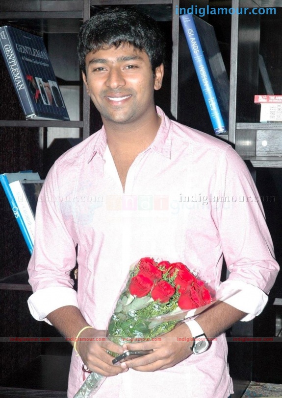 Shanthnu Actor hd photo