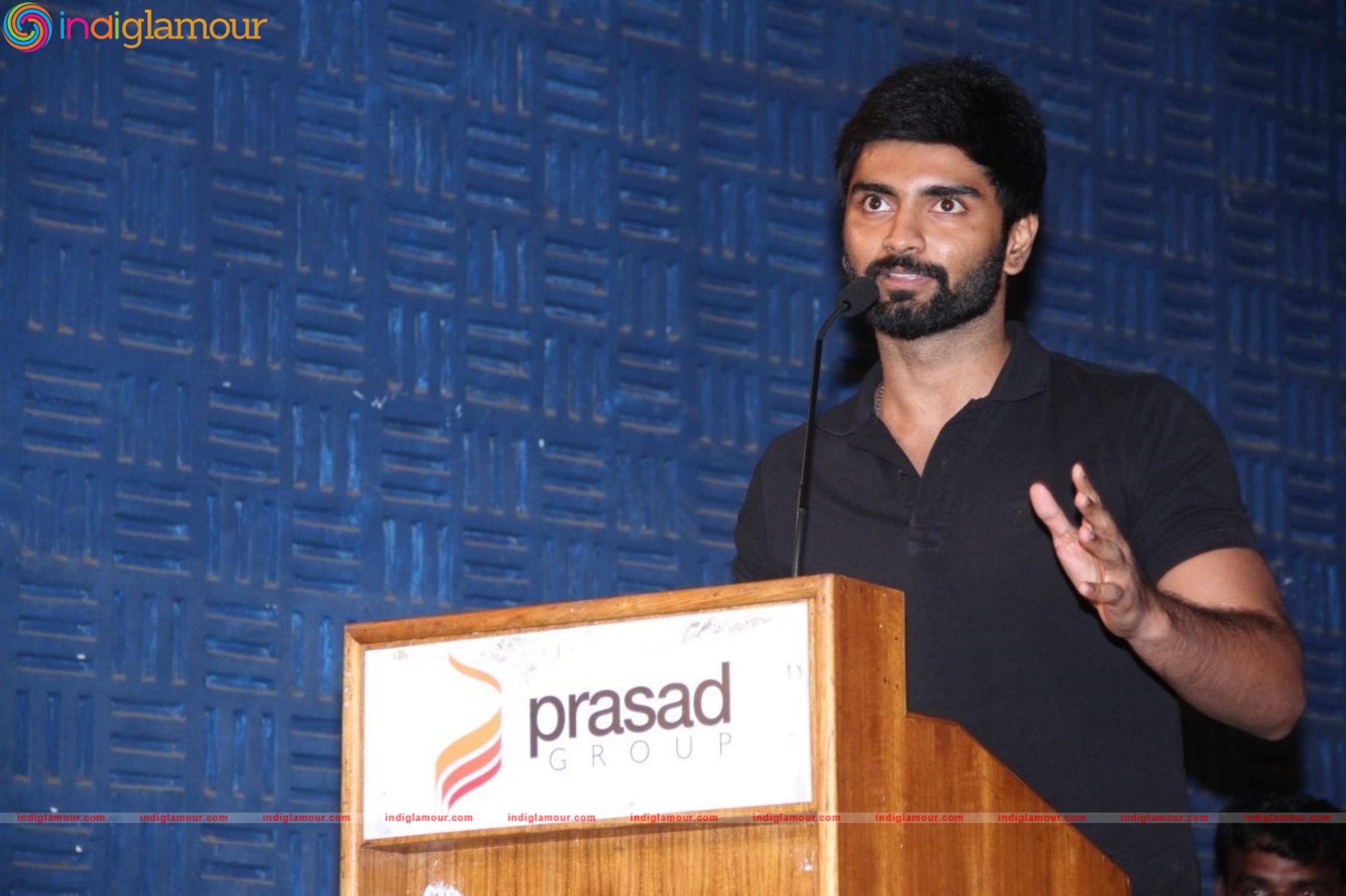 Atharvaa Actor hd photo